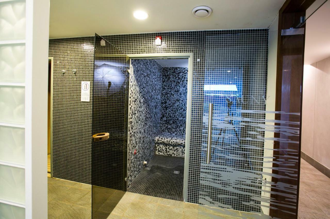 グダニスクApartament Amber Centrum Z Basenemアパートメント エクステリア 写真